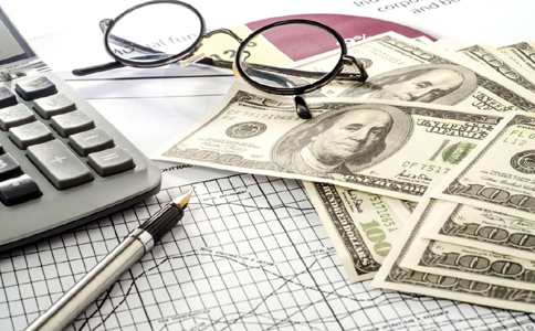 美联储明年将首次降息 利率高将影响美元